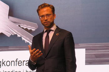 Nikolai Astrup (H) på boligkonferansen i 2019. Foto: Eiendom Norge.