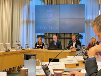 Under høring om statsbudsjettet  under høring i Familie- og Kulturkomiteen. Foto: Erik Lundesgaard.